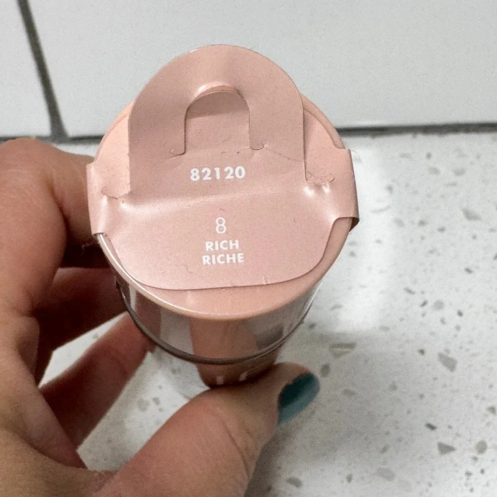 ELF Halo Glow Liquid Filter Glow Booster Shade 8 Rich 82120 Radiant Skin 1.06oz‎